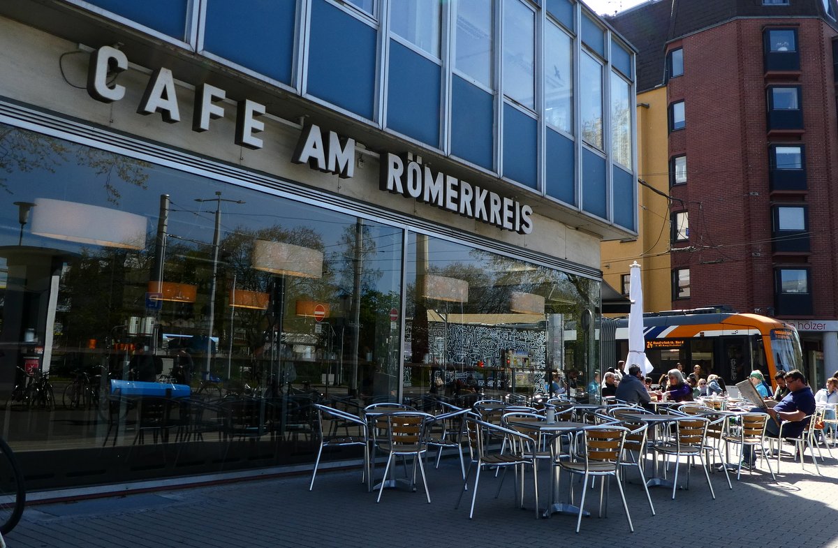 P11 Café Bar