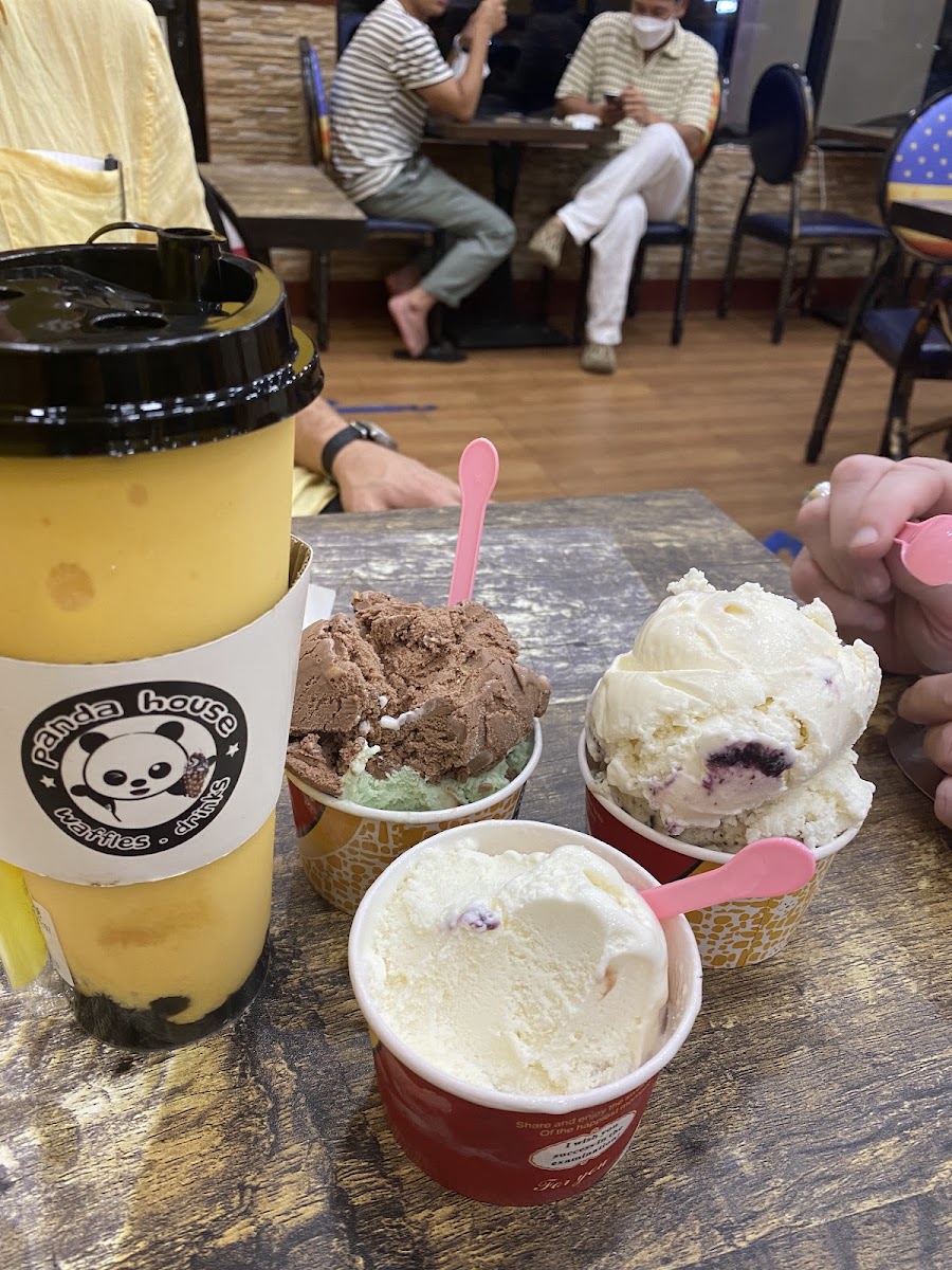 Panda House Waffles Saipan Photos 9