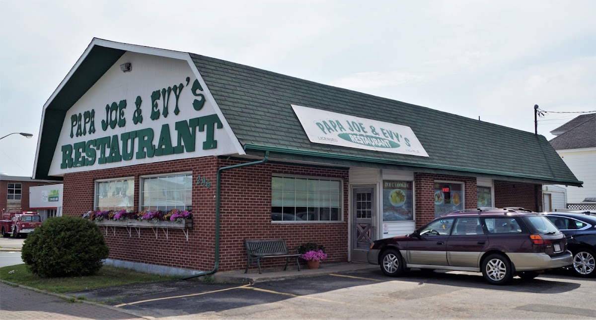 Papa Joe And Evy's