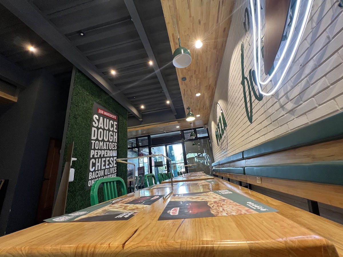 Papa Johns Pizza Amatitlán Photos 2