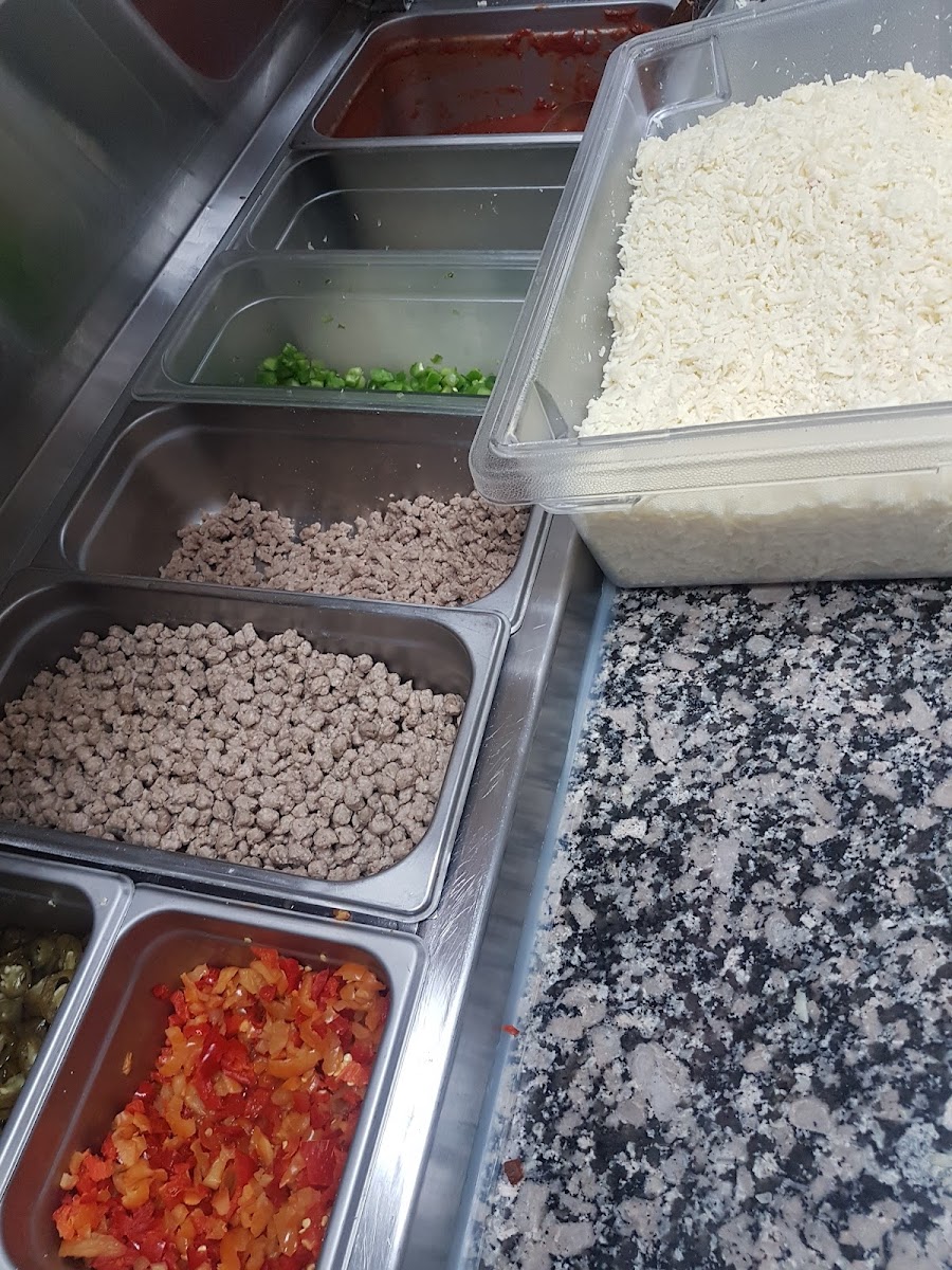 Papas Pizza Mamas Chicken Photos 9