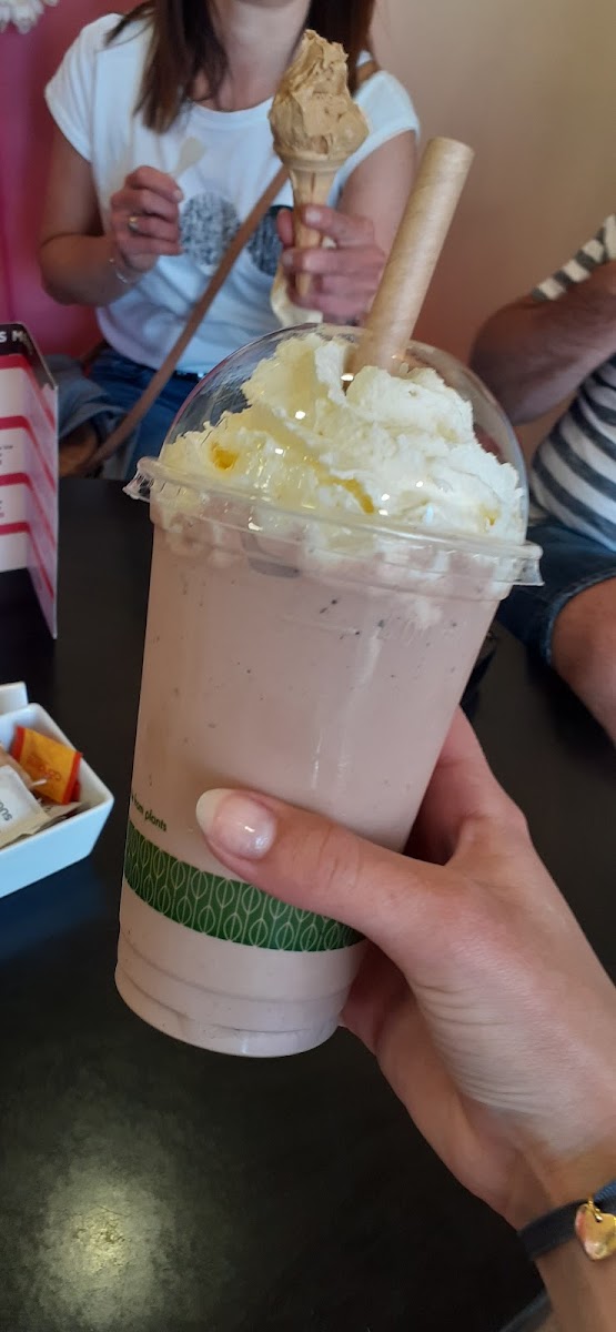 Parisella's Ice Cream Parlour Photos 9