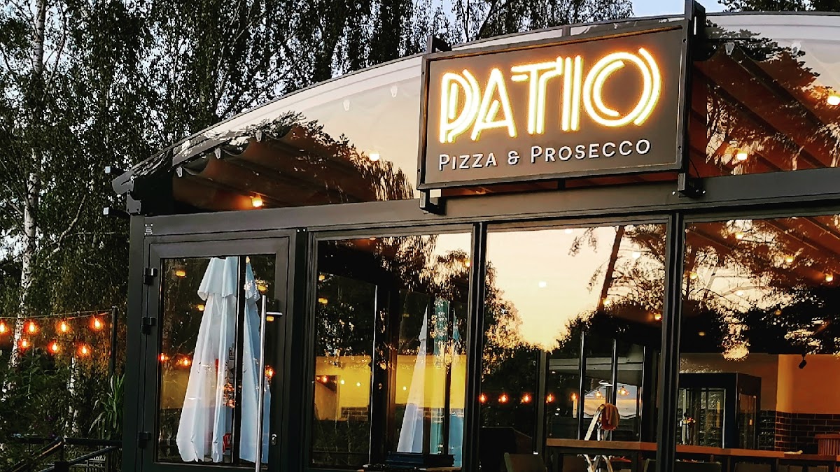 Patio Pizza & Prosecco
