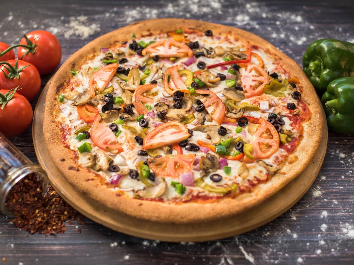 Pats Pizzeria Photos 2