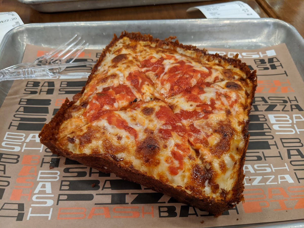 Perizia Kosher Pizza Photos 9