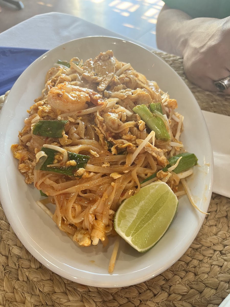 Pha Khao Thai-Lao Restaurant Photos 2