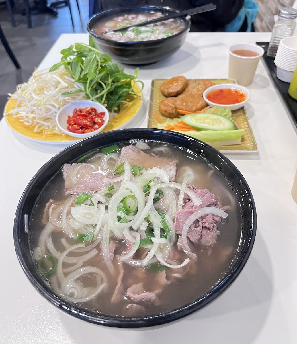 Pho Four Seasons Berala Photos 2