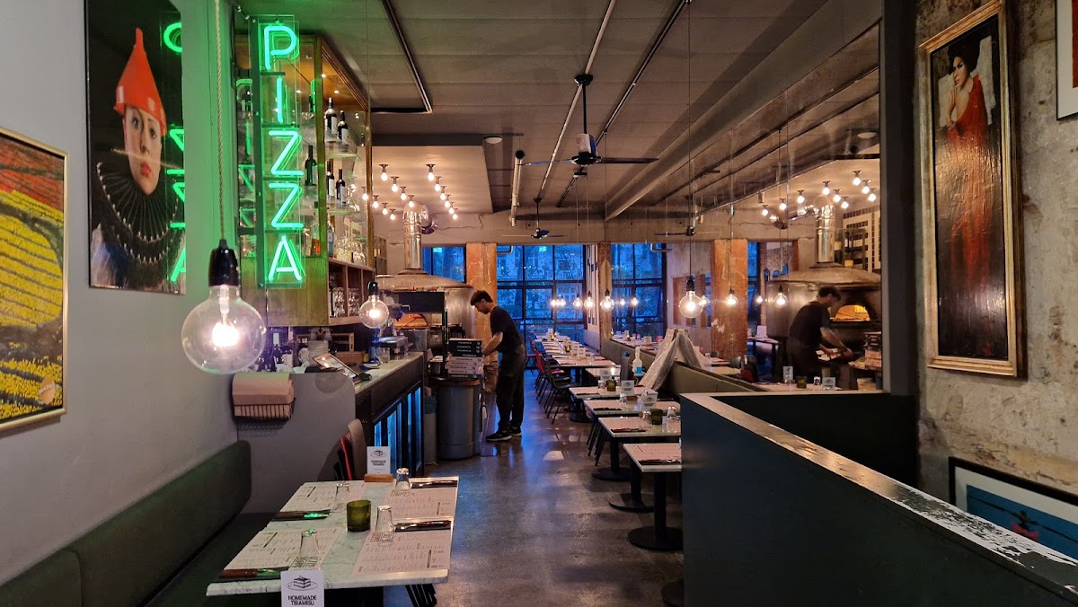 Pizza Beppe Amsterdam Oost Photos 9