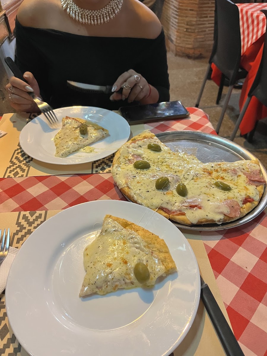 Pizza Calda Photos 2