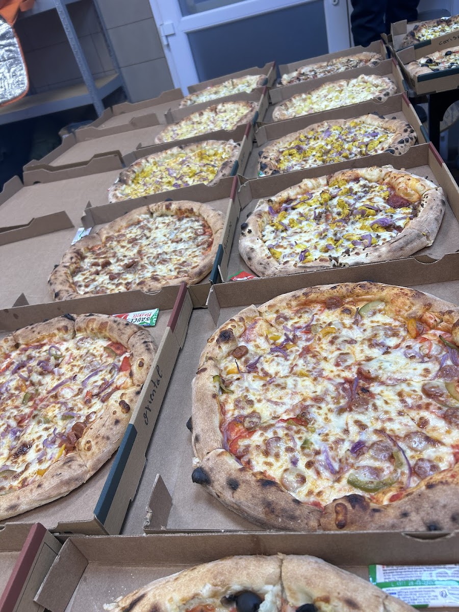 Pizza Casanova Photos 2