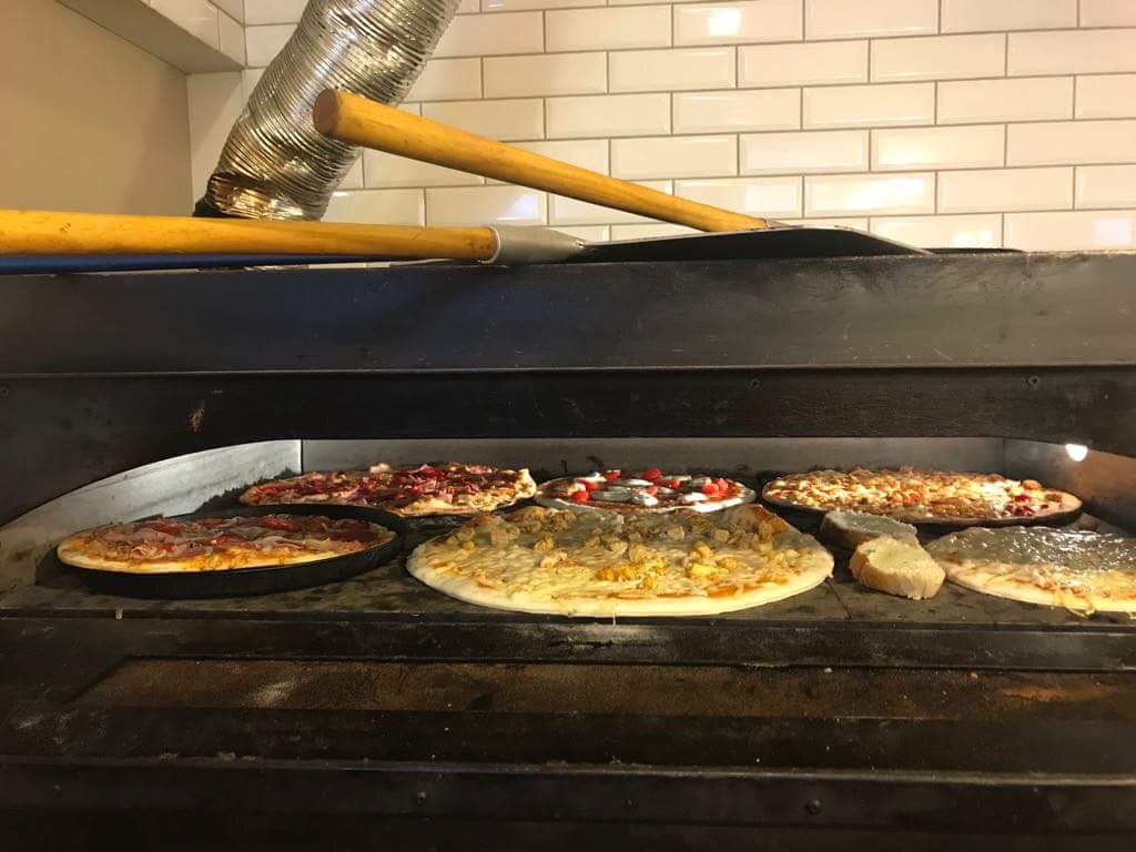 Pizza Cezar Photos 9