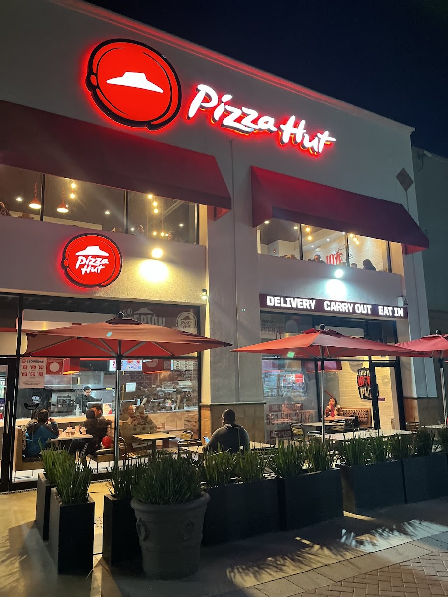 Pizza Hut Macroplaza Tijuana