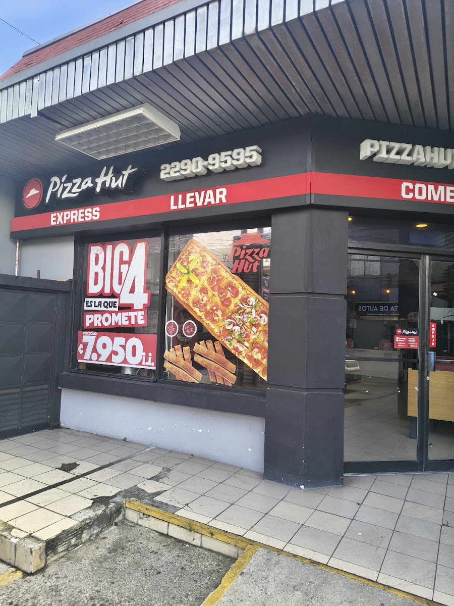 Pizza Hut • Oriental