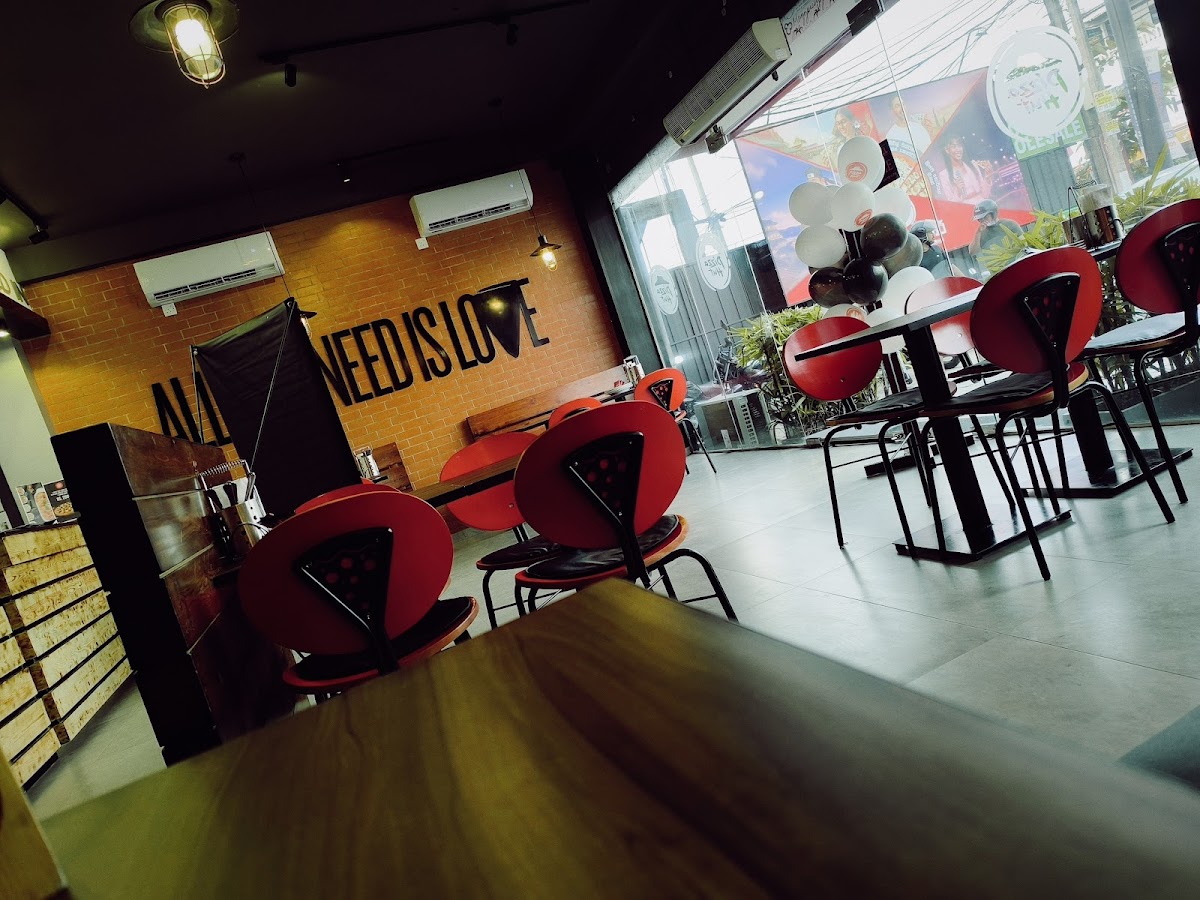 Pizza Hut - Seeduwa Photos 2