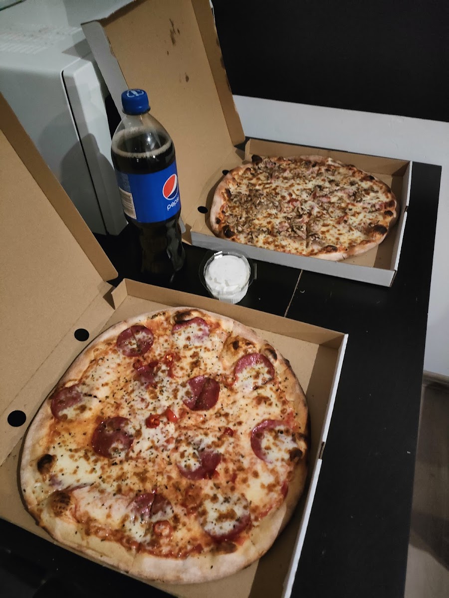 Pizza Nocą U Dziadka Photos 9