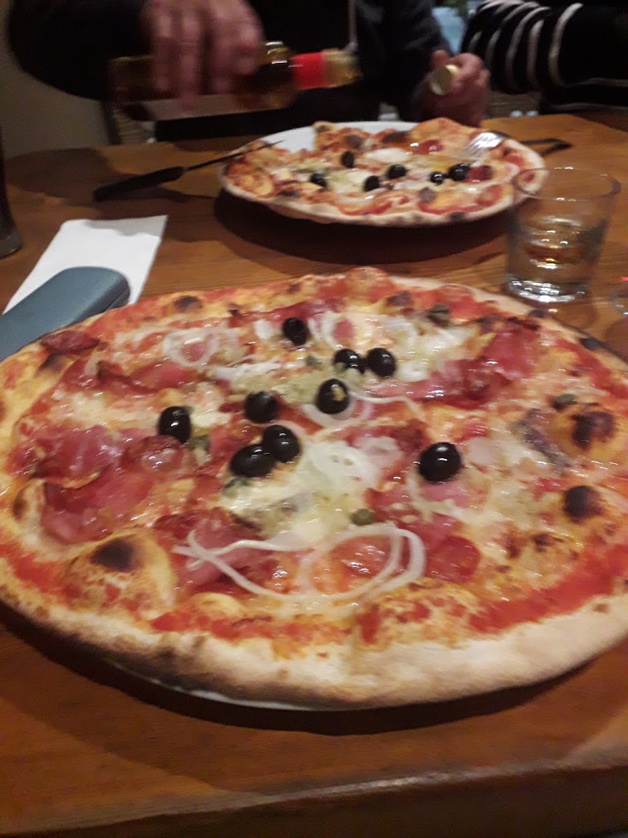 Pizzeria Bistro Central Photos 9
