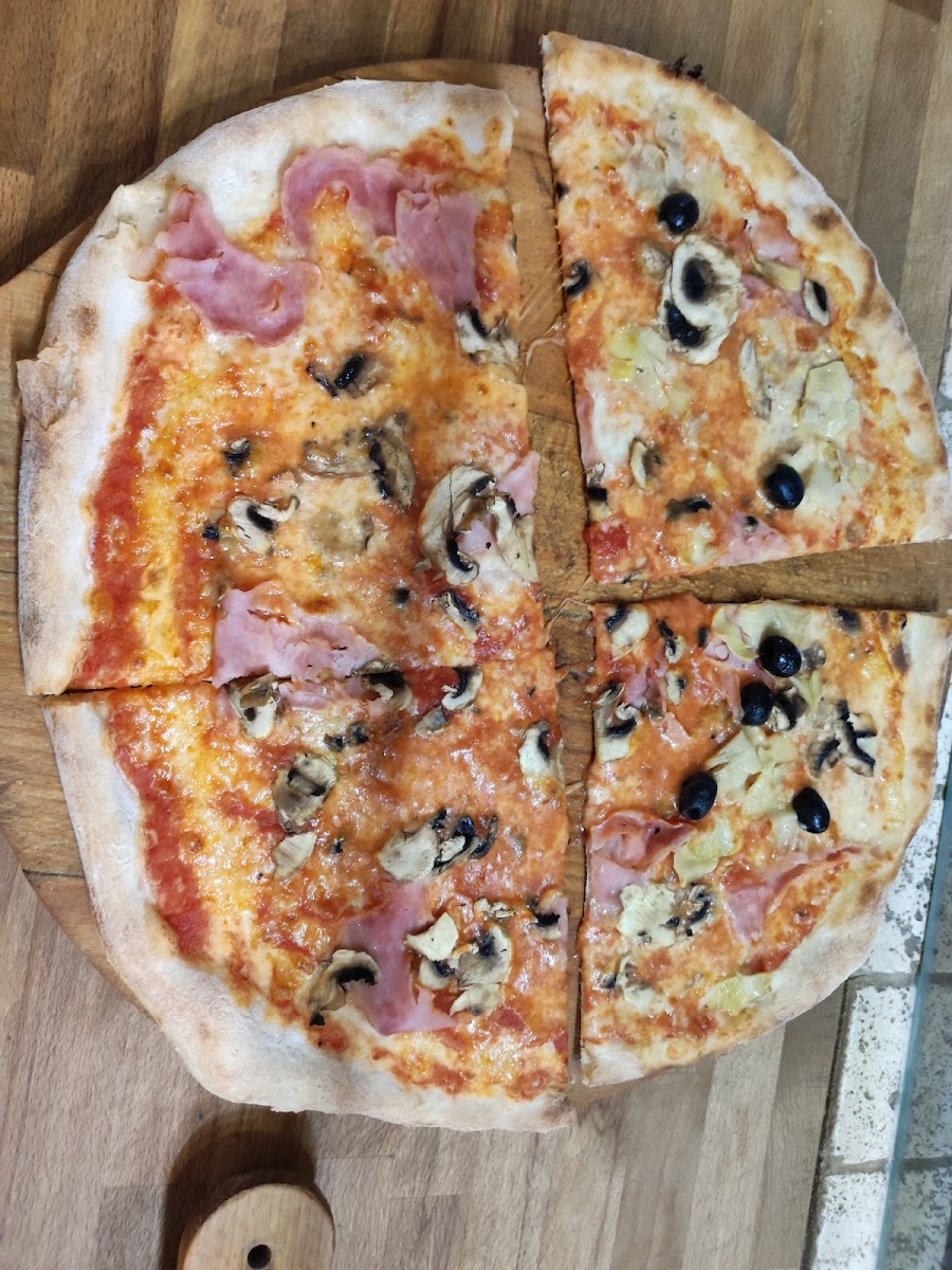 Pizzeria Cip & Ciop Photos 2