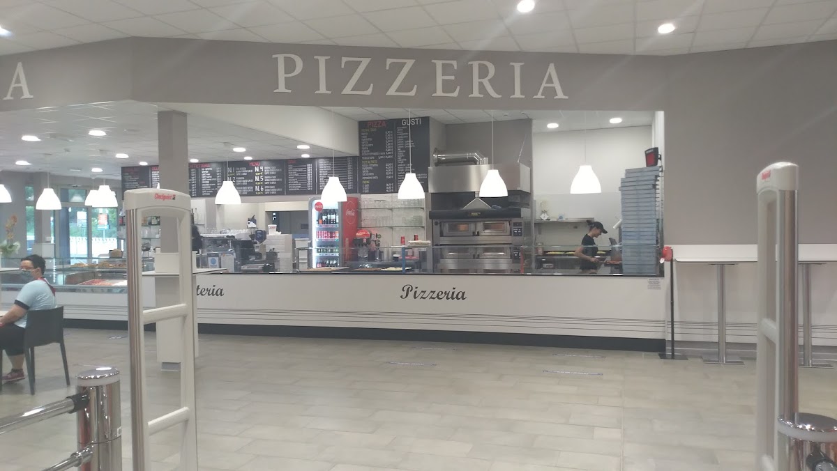 Pizzeria Da Gianni Interno Conad Superstore