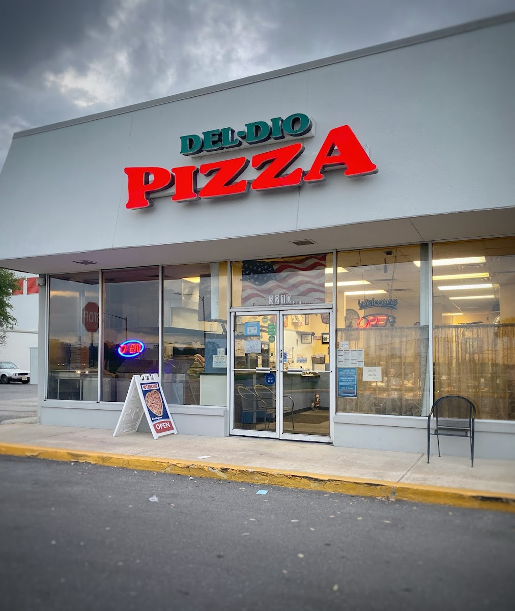 Pizzeria Del-Dio Italian Restaurant