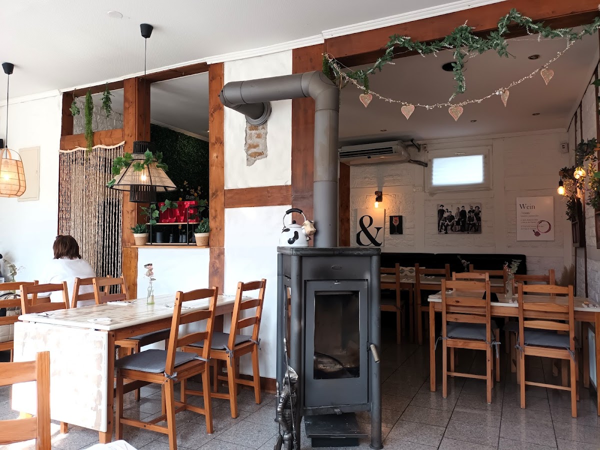 Pizzeria Kreta , Sofia Pavlidu