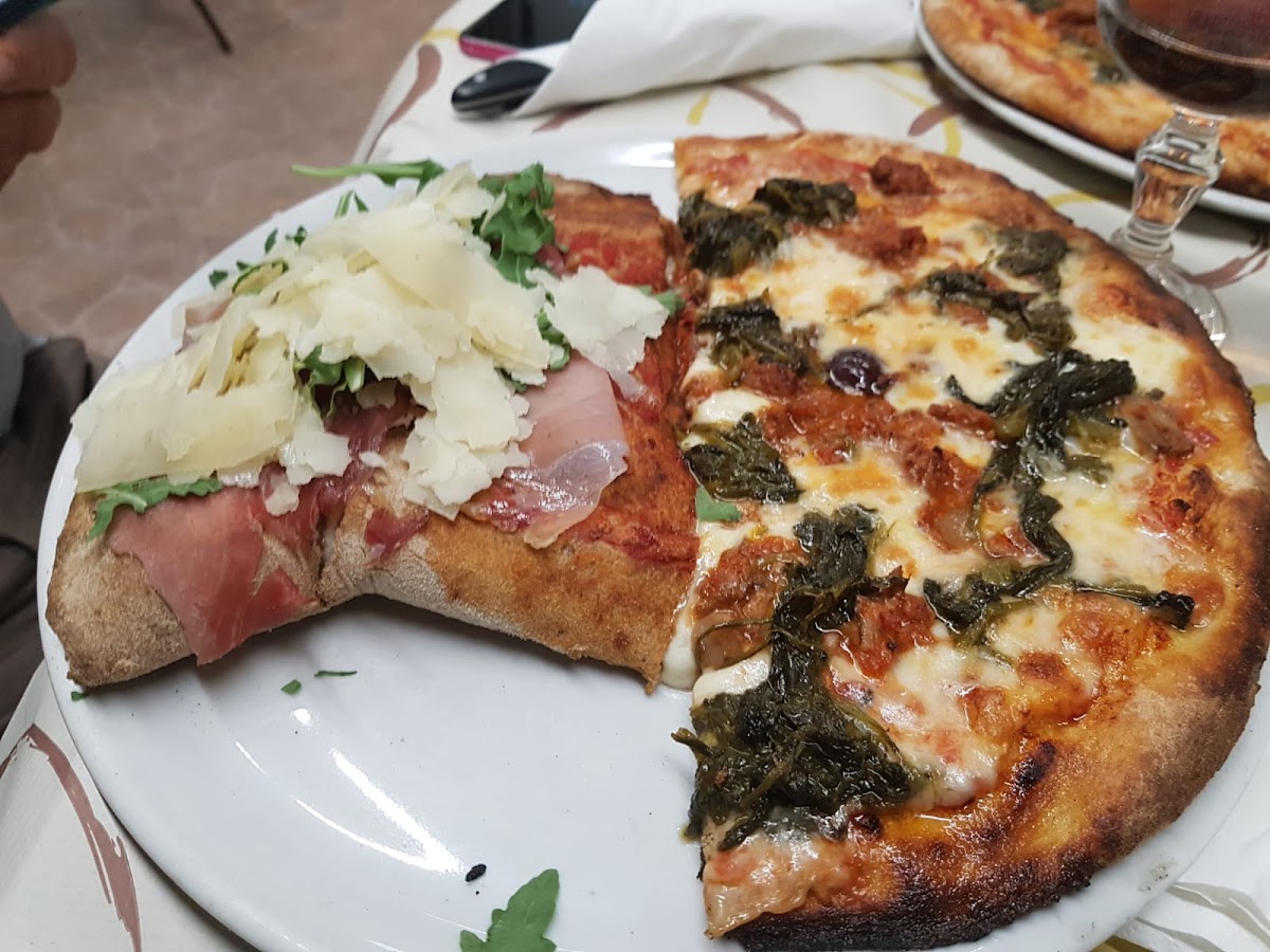 Pizzeria La Pizzaiola Photos 9