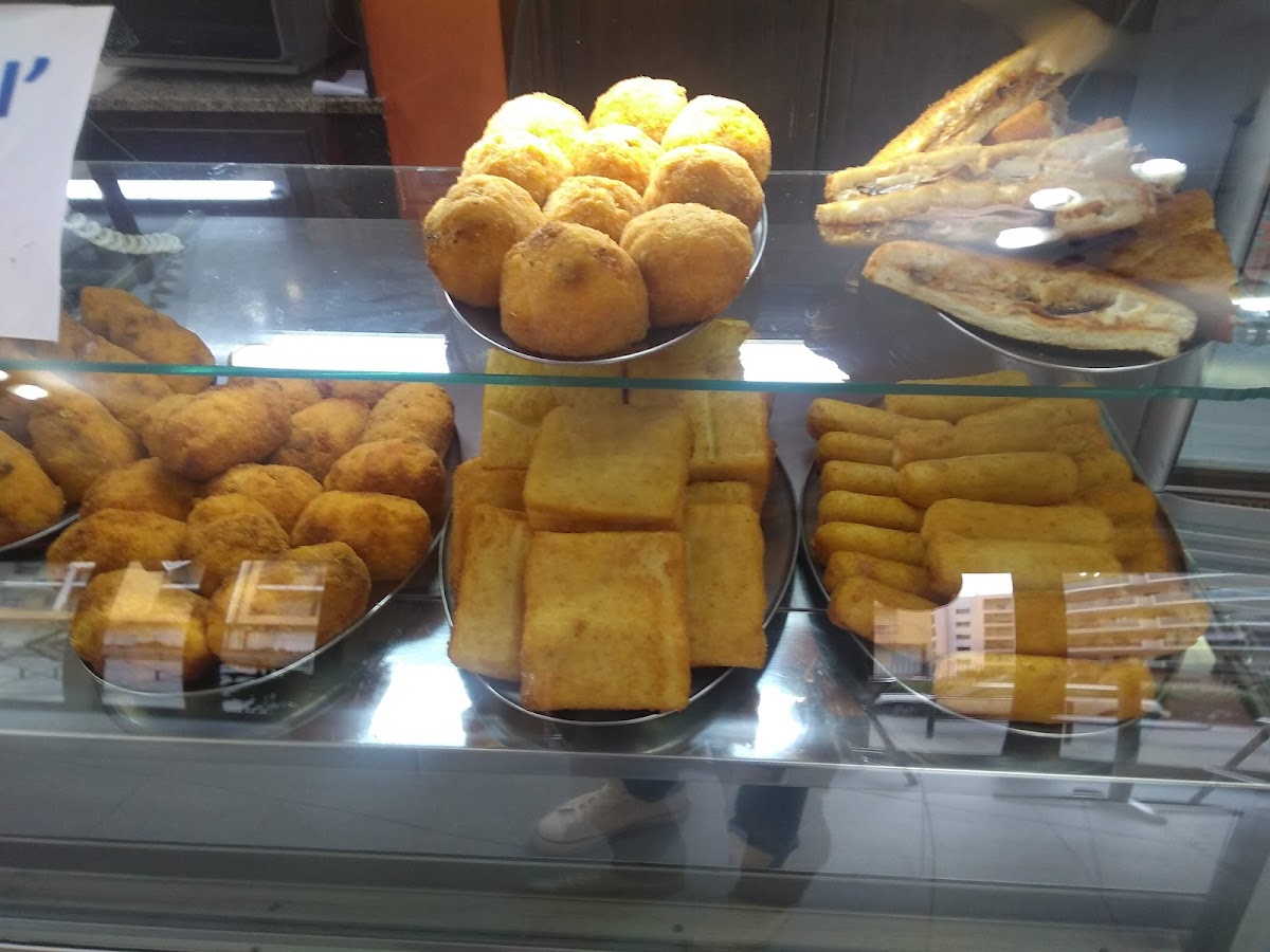 Pizzeria Lo Spuntino Rosticceria Di Giovanni Photos 9
