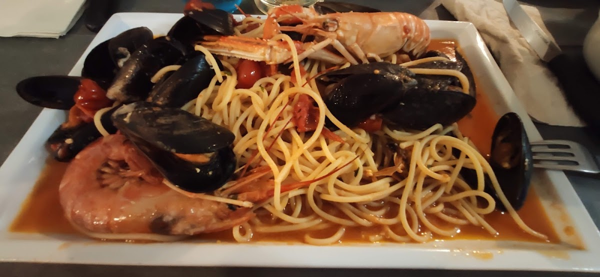 Pizzeria Peperoncino Rosso Photos 9
