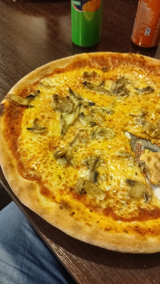 Pizzeria Victoria Photos 9