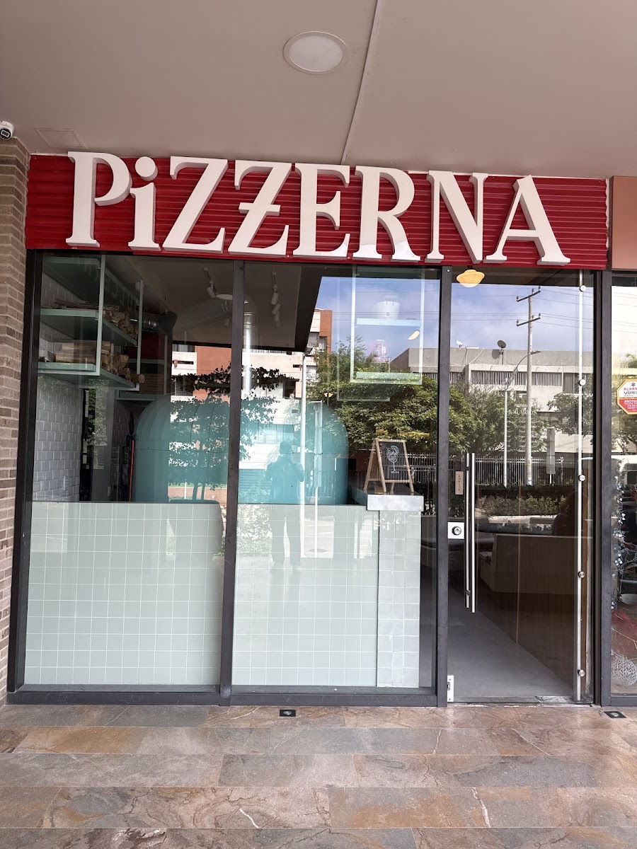 Pizzerna 84