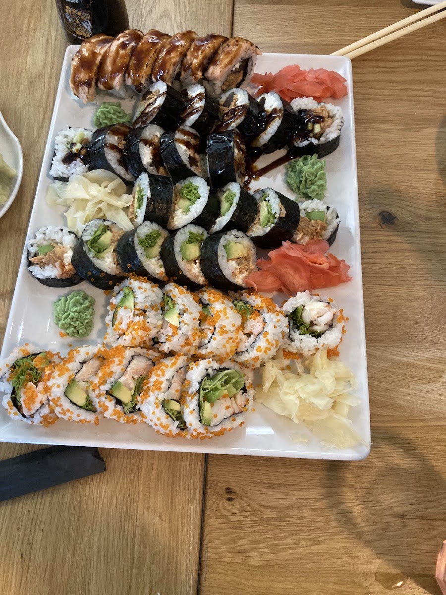 Pks - Piwo Kaczka Sushi - Sushi Bar & Chinese Food Photos 2