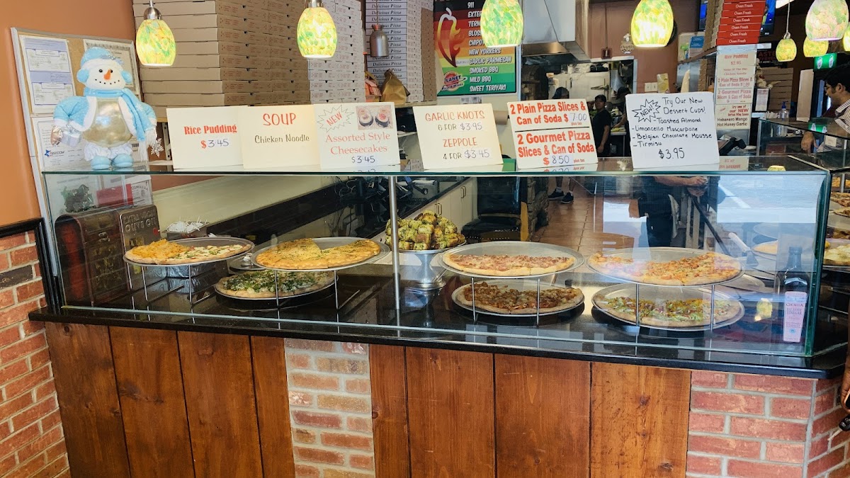 Planet Pizza & Wings Photos 2