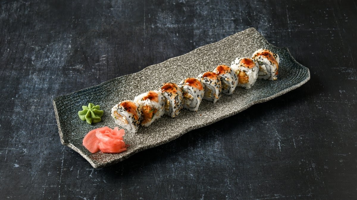 Plato Sushi & More Photos 2