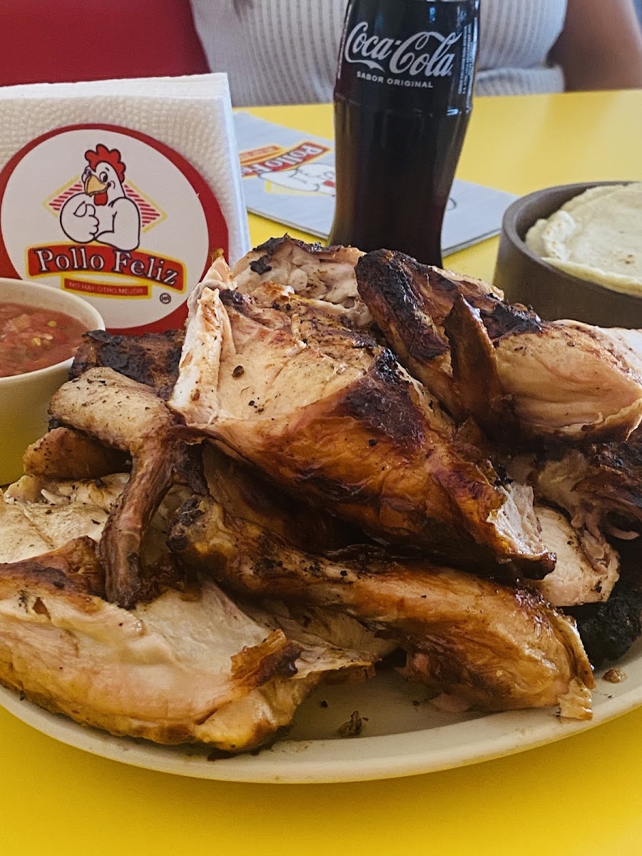 Pollo Feliz Photos 2