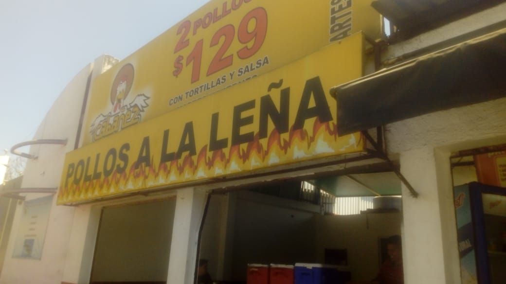 Pollos A La Leña Cabañez