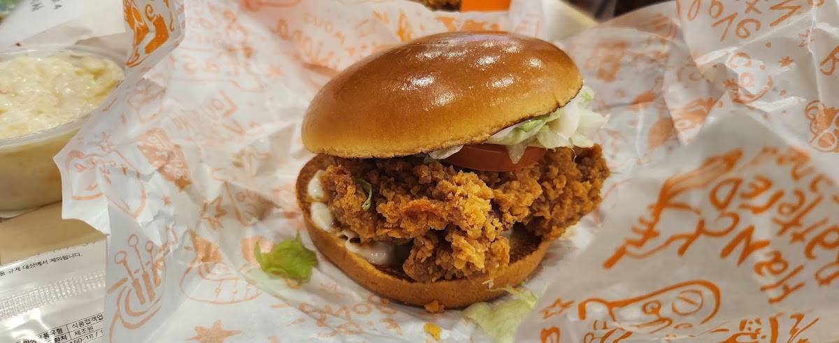 Popeyes Louisiana Kitchen Hongdae Branch Photos 2