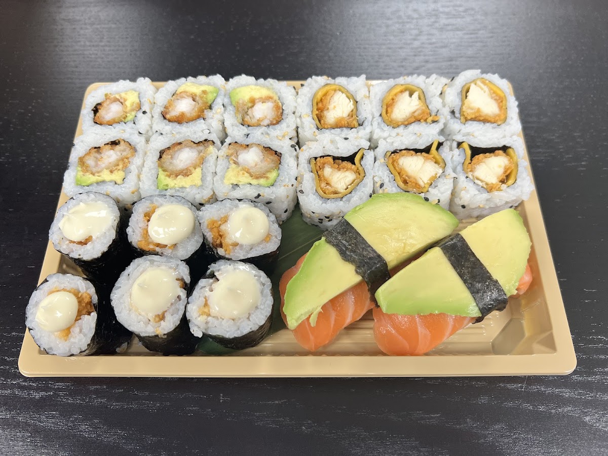 Poupie Sushi Photos 9