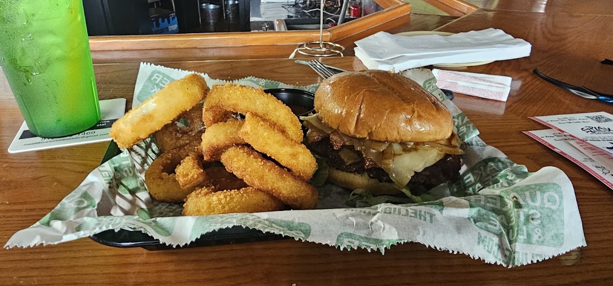 Quaker Steak & Lube Photos 2