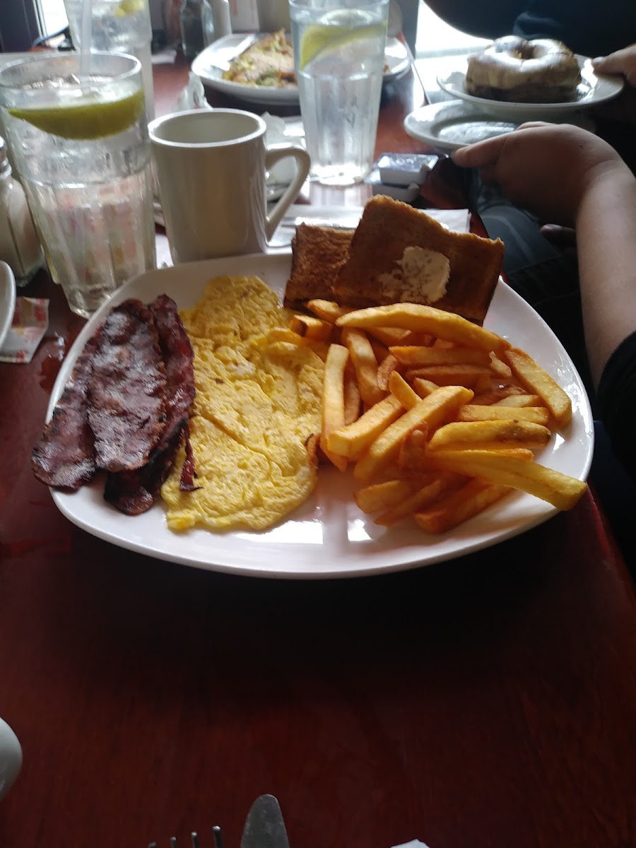 Quality Grill & Gyro Photos 9