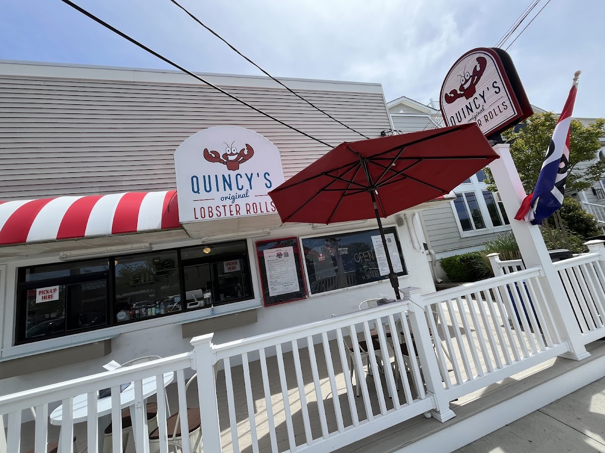 Quincy's Original Lobster Rolls Photos 2