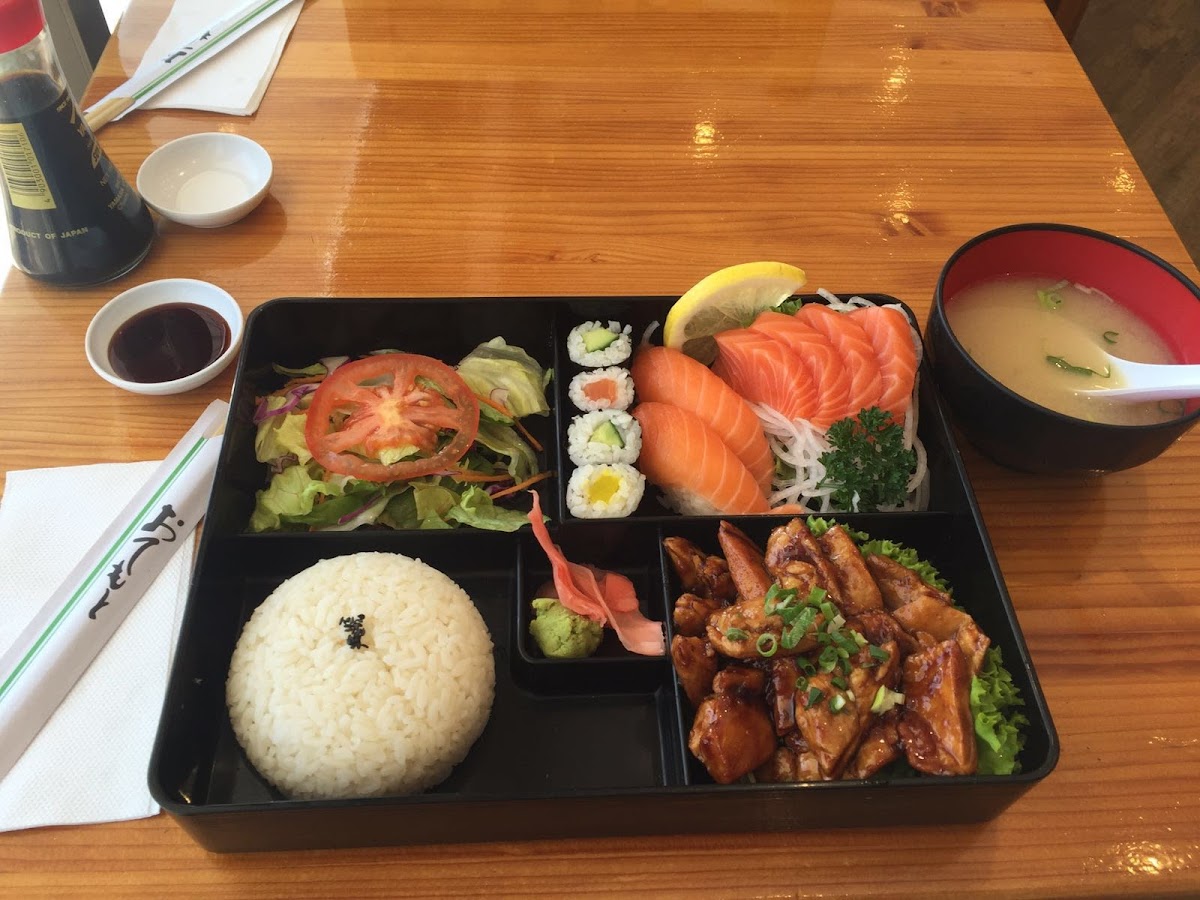 Rainbow Sushi Photos 9