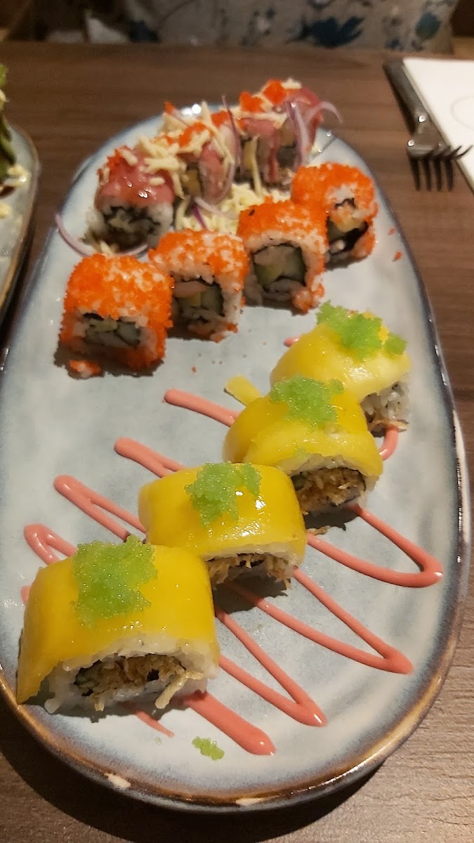 Red Moon Restaurant & Sushi Photos 9