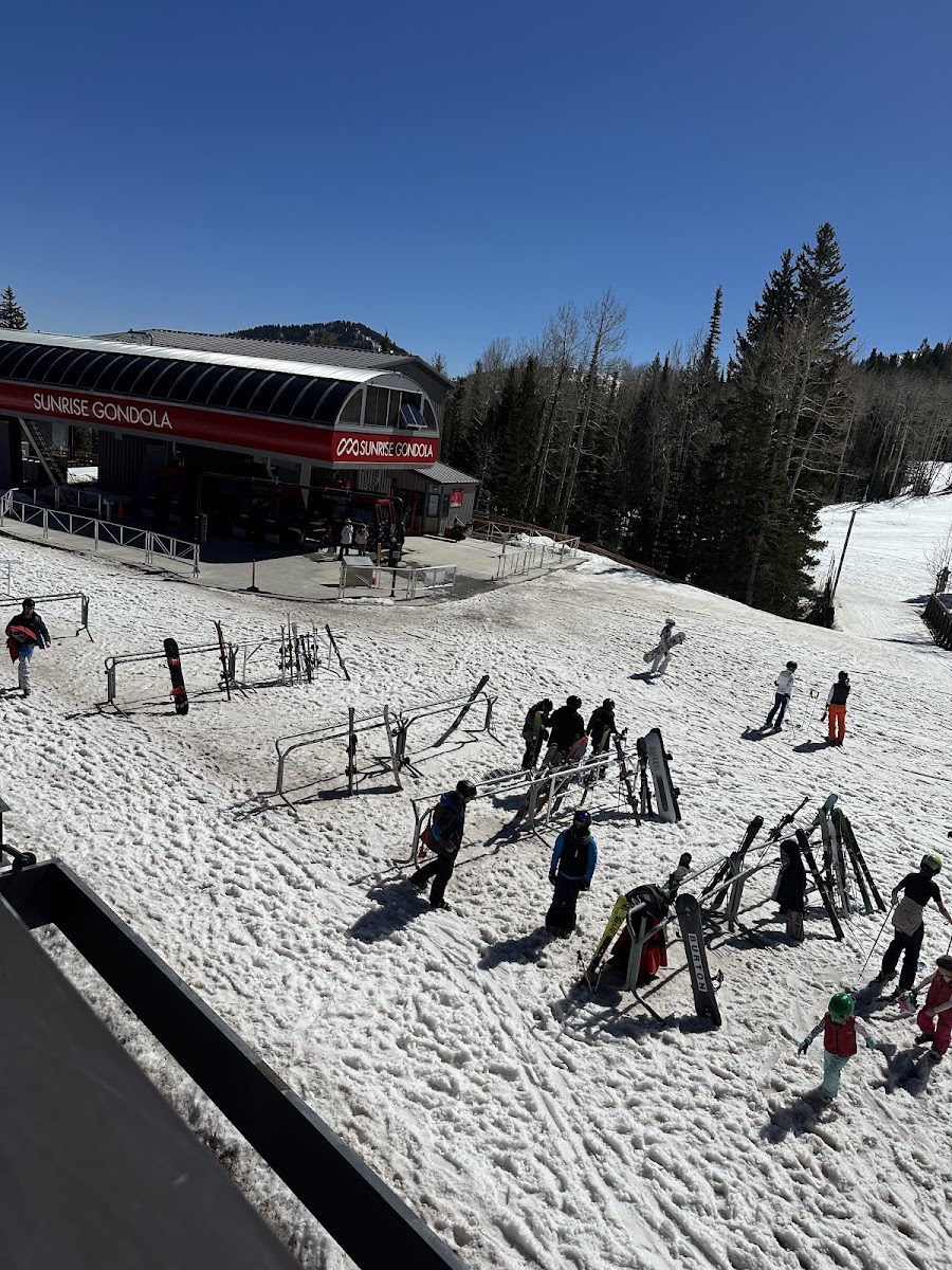 Red Pine Lodge Photos 2