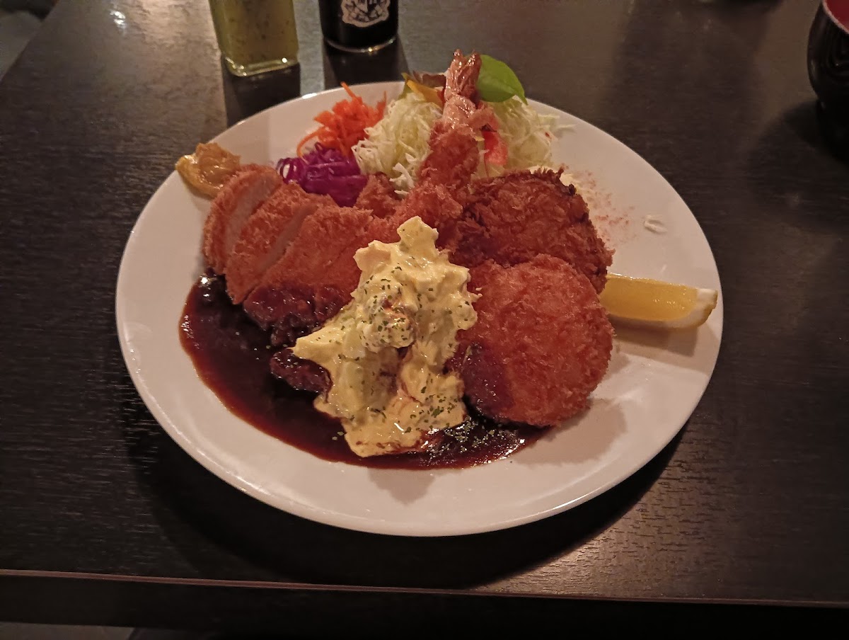 Red Rock Motomachi Photos 9