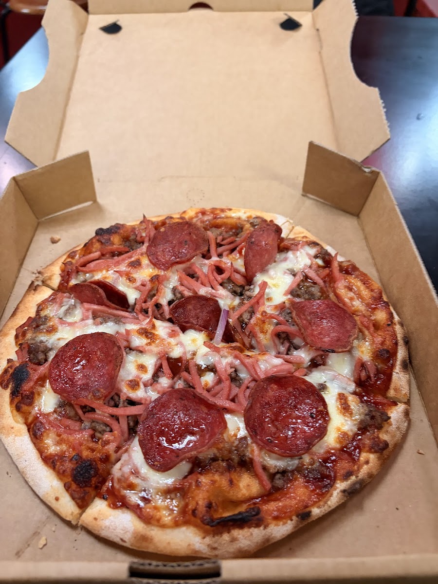 Red Stone Pizzeria & Bagelry Cafe Photos 2