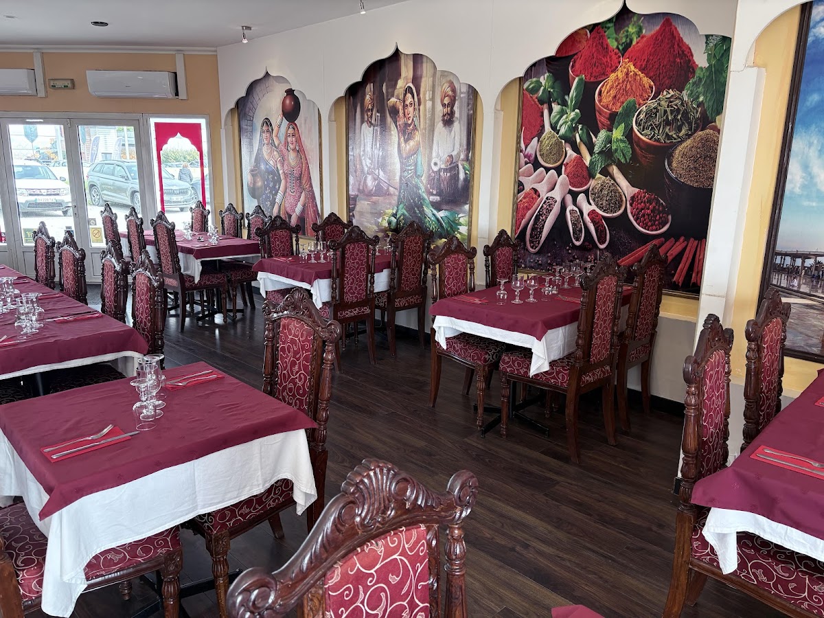 Restaurant Le Maharaja Chateau--Gaillard 01500