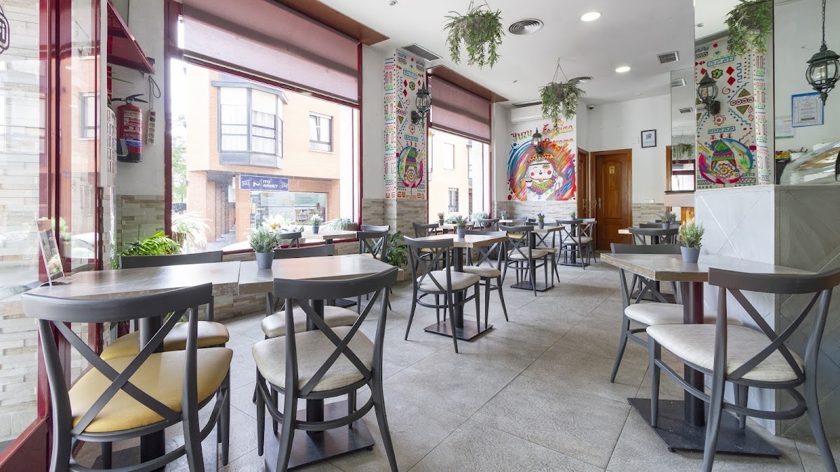 Restaurante La Esquina Peruana & Yuzu Sushi