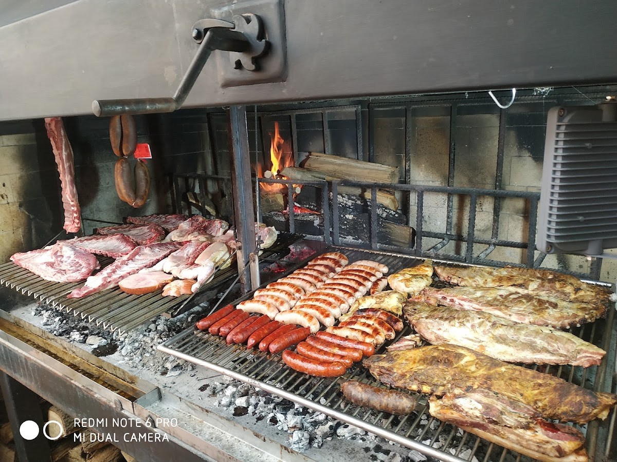 Restaurante-Parrilla - Santianes