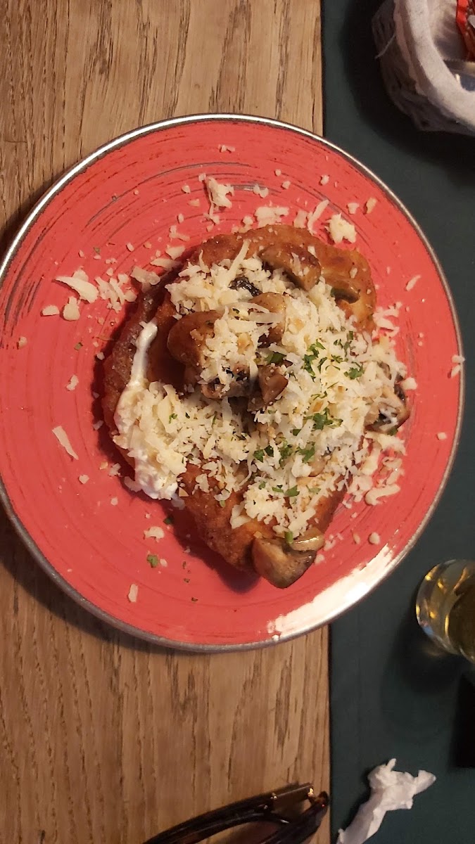 Resto & Pub Kredens Photos 9