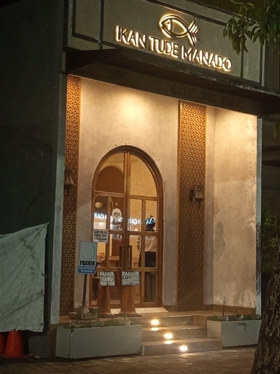 Restoran Ikan Tude Manado