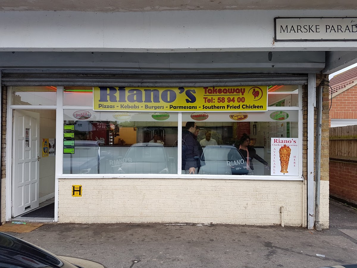 Riano's Pizzeria